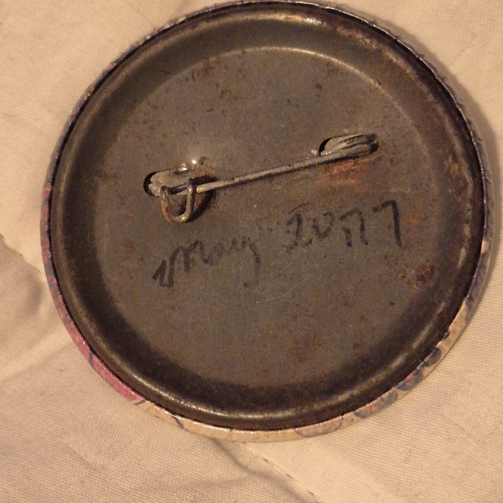 Old Elvis Concert Pin - Picture 5 of 8